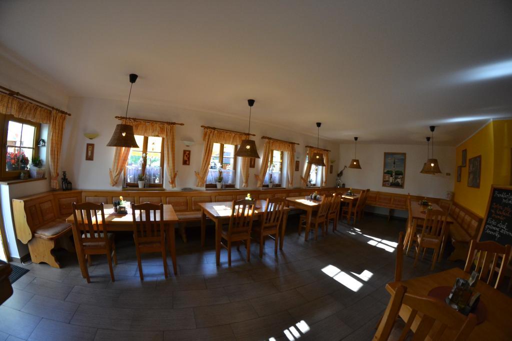 Apartmany U Jezera Na Namesti Фримбурк Екстериор снимка